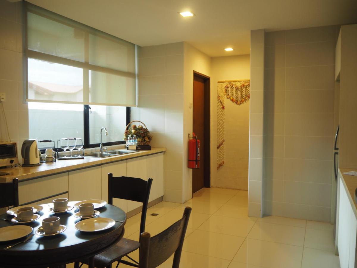 Samsuria Beach Apartment Resort Cherating Exterior foto