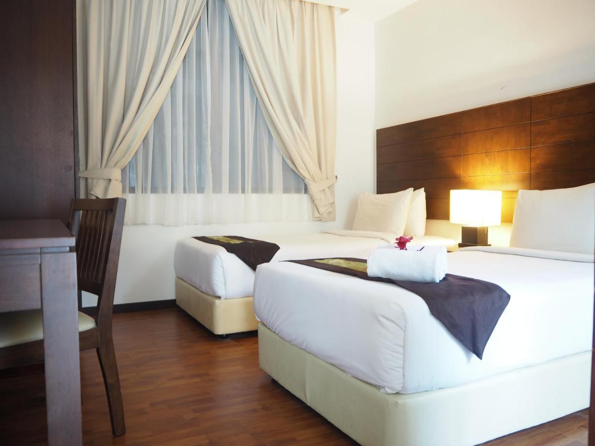 Samsuria Beach Apartment Resort Cherating Exterior foto
